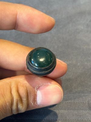 Three Chinese celadon jade snuff bottles, Qing — photo 8