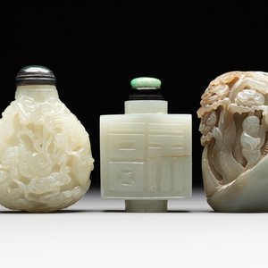 Three Chinese celadon jade snuff bottles, Qing — photo 1