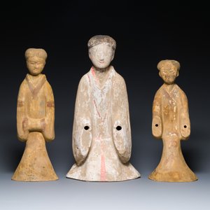 Three Chinese cold painted pottery figures of ladies, Han — foto 2