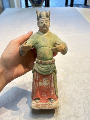 Three Chinese cold painted pottery figures, Sui/Ming — 照片 16