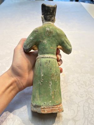 Three Chinese cold painted pottery figures, Sui/Ming — 照片 18