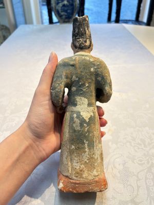 Three Chinese cold painted pottery figures, Sui/Ming — 照片 10
