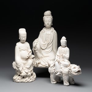 Three Chinese Dehua blanc de Chine figures of Guanyin and Wenchang, He Chaozong 何朝宗 and Dehua 德化 marks, 20th C. — photo 1