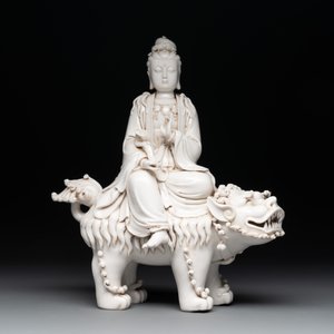 Three Chinese Dehua blanc de Chine figures of Guanyin and Wenchang, He Chaozong 何朝宗 and Dehua 德化 marks, 20th C. — photo 6