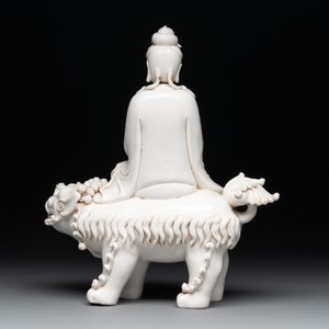 Three Chinese Dehua blanc de Chine figures of Guanyin and Wenchang, He Chaozong 何朝宗 and Dehua 德化 marks, 20th C. — photo 7