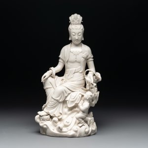 Three Chinese Dehua blanc de Chine groups of Guanyin with child, He Chaozong 何朝宗 marks, 20th C. — 照片 6