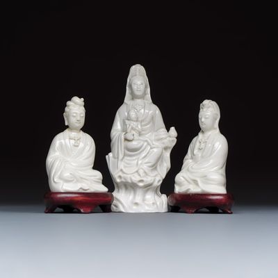 Three Chinese Dehua blanc de Chinese models of Guanyin, 18/20th C.