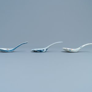 Three Chinese doucai spoons, 19th C. — photo 4
