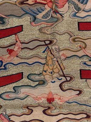 Three Chinese embroidered silk cloths with figural designs, 19/20th C. — 照片 13