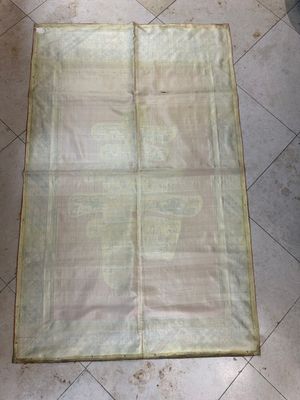 Three Chinese embroidered silk cloths with figural designs, 19/20th C. — 照片 22