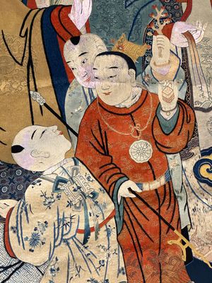 Three Chinese embroidered silk cloths with figural designs, 19/20th C. — 照片 31
