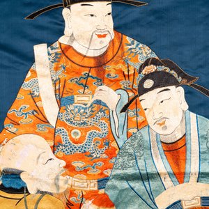 Three Chinese embroidered silk cloths with figural designs, 19/20th C. — 照片 14