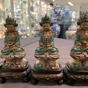 19世纪 素瓷佛座像 三尊 — 照片 10