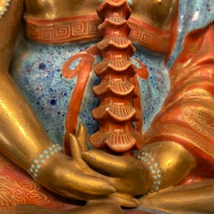 Three Chinese enamelled and gilt figures of Bodhisattva, Qianlong/Jiaqing — photo 47