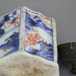 Three Chinese export porcelain tea caddies and three helmet-shaped jugs, Yongzheng-Qianlong, 18th C. — photo 5