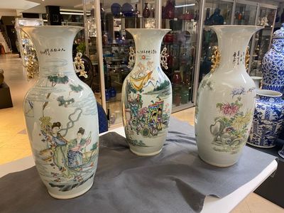 Three Chinese famille rose and qianjiang cai vases, 19/20th C. — photo 1