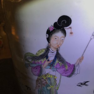 Three Chinese famille rose and qianjiang cai vases, 19/20th C. — 照片 13
