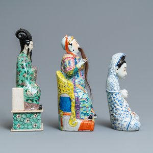 Three Chinese famille rose and verte figures, 19/20th c. — photo 3