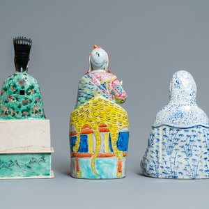 Three Chinese famille rose and verte figures, 19/20th c. — photo 4