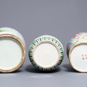 Three Chinese famille rose and verte vases, one with Qianlong mark, 19/20th C. — photo 6