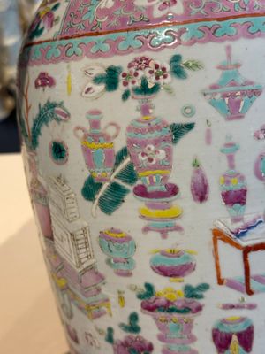 Three Chinese famille rose 'antiquities' vases, 19th C. — photo 15