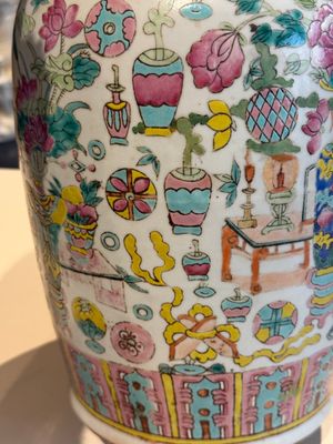 Three Chinese famille rose 'antiquities' vases, 19th C. — photo 30