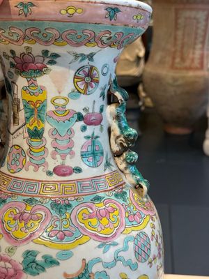 Three Chinese famille rose 'antiquities' vases, 19th C. — photo 33