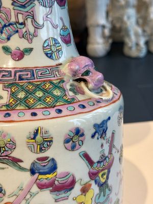 Three Chinese famille rose 'antiquities' vases, 19th C. — photo 5