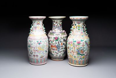 Three Chinese famille rose 'antiquities' vases, 19th C.