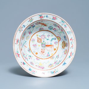 Three Chinese famille rose bowls, 19th C. — photo 4