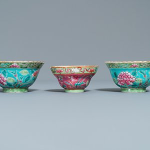 Three Chinese famille rose bowls for the Straits or Peranakan market, 19th C. — 照片 4