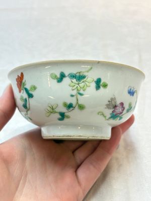 Three Chinese famille rose bowls, Tongzhi and Guangxu marks, 19th C. — photo 2