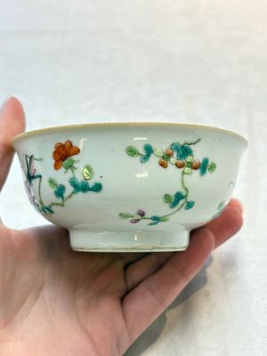 Three Chinese famille rose bowls, Tongzhi and Guangxu marks, 19th C. — photo 4