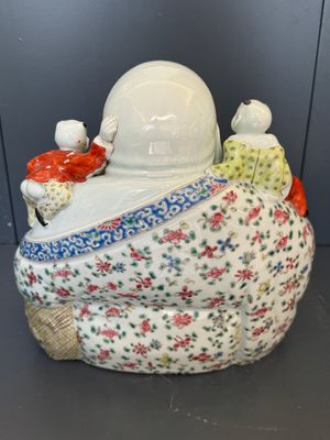 Three Chinese famille rose Buddhas, Zhu Mao Ji Zao 朱茂記造 mark, Republic — foto 19
