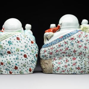 Three Chinese famille rose Buddhas, Zhu Mao Ji Zao 朱茂記造 mark, Republic — foto 4