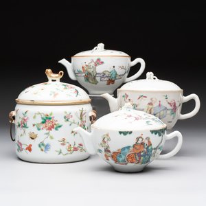 Three Chinese famille rose covered teapots and a warming bowl, Tongzhi, Guangxu and Lü Zhi Xiang Zhi 呂芷薌製 marks, 19th C. — foto 1