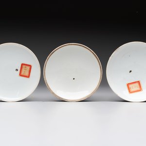 Three Chinese famille rose covered teapots and a warming bowl, Tongzhi, Guangxu and Lü Zhi Xiang Zhi 呂芷薌製 marks, 19th C. — foto 16