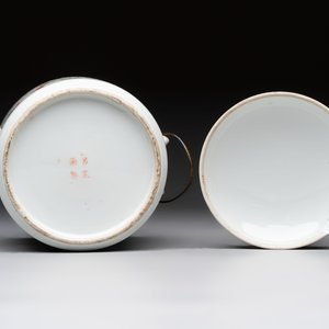 Three Chinese famille rose covered teapots and a warming bowl, Tongzhi, Guangxu and Lü Zhi Xiang Zhi 呂芷薌製 marks, 19th C. — foto 8