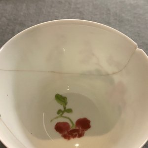 Three Chinese famille rose cups and saucers with figures in a garden, Yongzheng — photo 11
