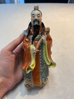 Three Chinese famille rose figures, Cai Yong Xin Zao 蔡永新造 mark, 19/20th C. — photo 1
