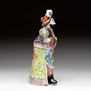 Three Chinese famille rose figures, Cai Yong Xin Zao 蔡永新造 mark, 19/20th C. — photo 17