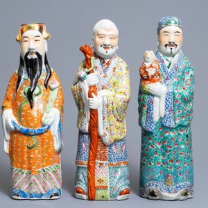 Three Chinese famille rose figures of immortals, 19th C. — photo 2