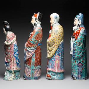 Three Chinese famille rose figures of star gods and a lady, Zhu Mao Ji Zao 朱茂記造 mark, Republic — foto 2