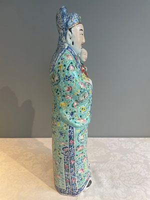 Three Chinese famille rose figures of star gods, seal marks, 19/20th C. — foto 31