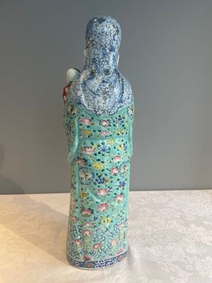 Three Chinese famille rose figures of star gods, seal marks, 19/20th C. — foto 32