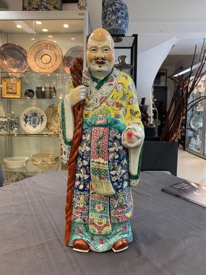 Three Chinese famille rose figures of the star gods and a figure of a lady, 19/20th C. — photo 1
