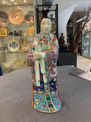 Three Chinese famille rose figures of the star gods and a figure of a lady, 19/20th C. — photo 34