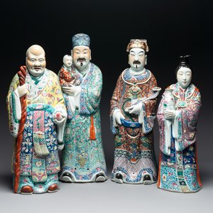 Three Chinese famille rose figures of the star gods and a figure of a lady, 19/20th C. — photo 1