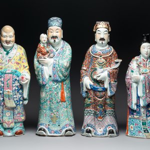 Three Chinese famille rose figures of the star gods and a figure of a lady, 19/20th C. — photo 2