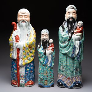 Three Chinese famille rose figures of the star gods, Mao Ji Sheng 茂記生 and You Long Sheng 游隆盛 mark, 19/20th C. — photo 2